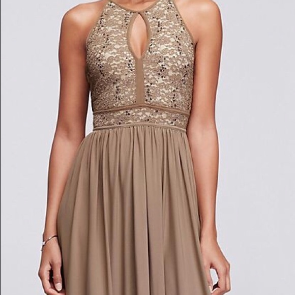 Morgan & Co. Dresses & Skirts - Lace Keyhole Tieback Halter Dress
